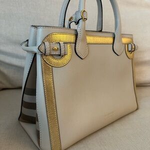Timeless Medium, Leather Burberry Banner Satchel - Excellent Condition